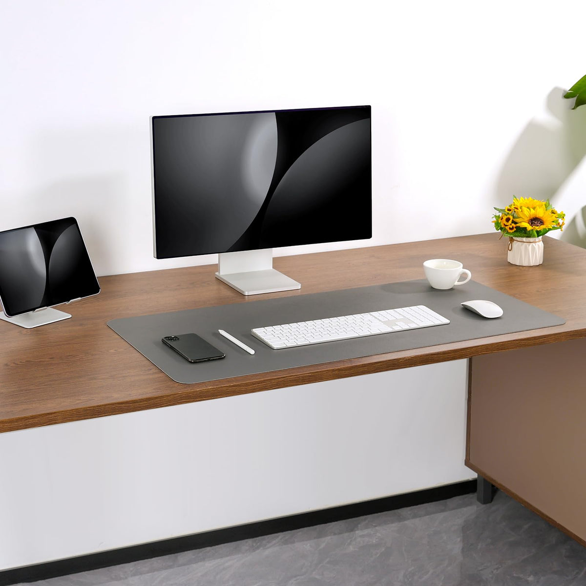 Dual-Sided Faux Leather Desk Pad – Black & Gray